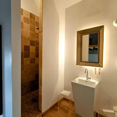 Les De La Renaissance Szálloda 3*