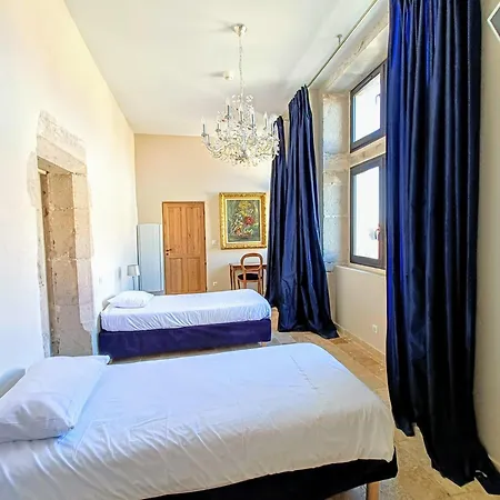 Les De La Renaissance Szálloda 3*