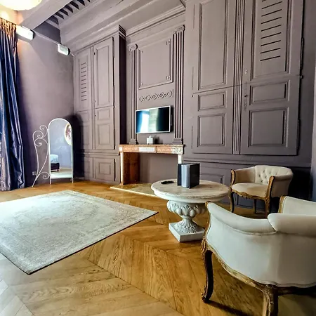 Les De La Renaissance 3*