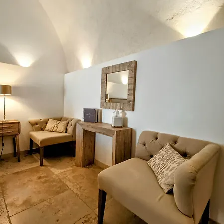 Les De La Renaissance 3*