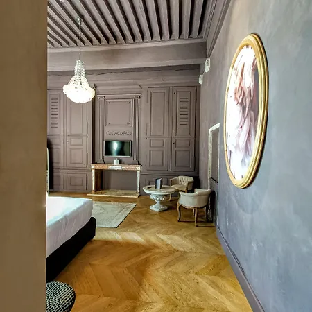 Les De La Renaissance Szálloda